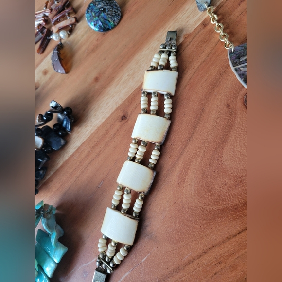 Shell Jewelry Set - Picture 3 of 5